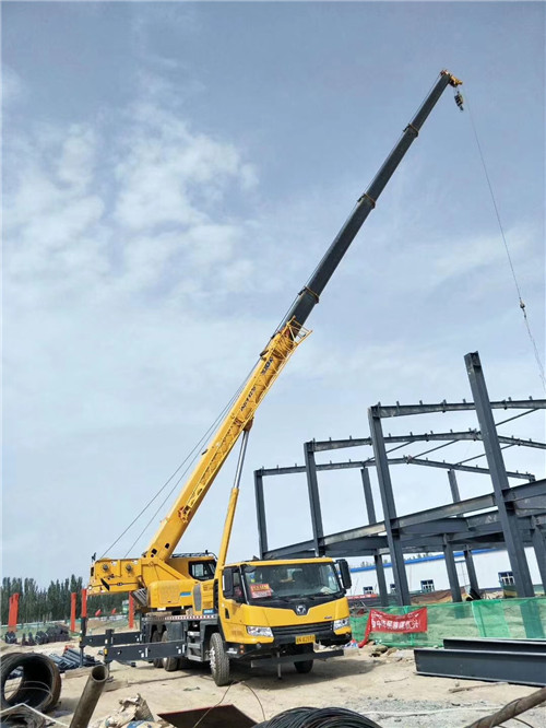 祁县超高层建筑钢结构吊装案例